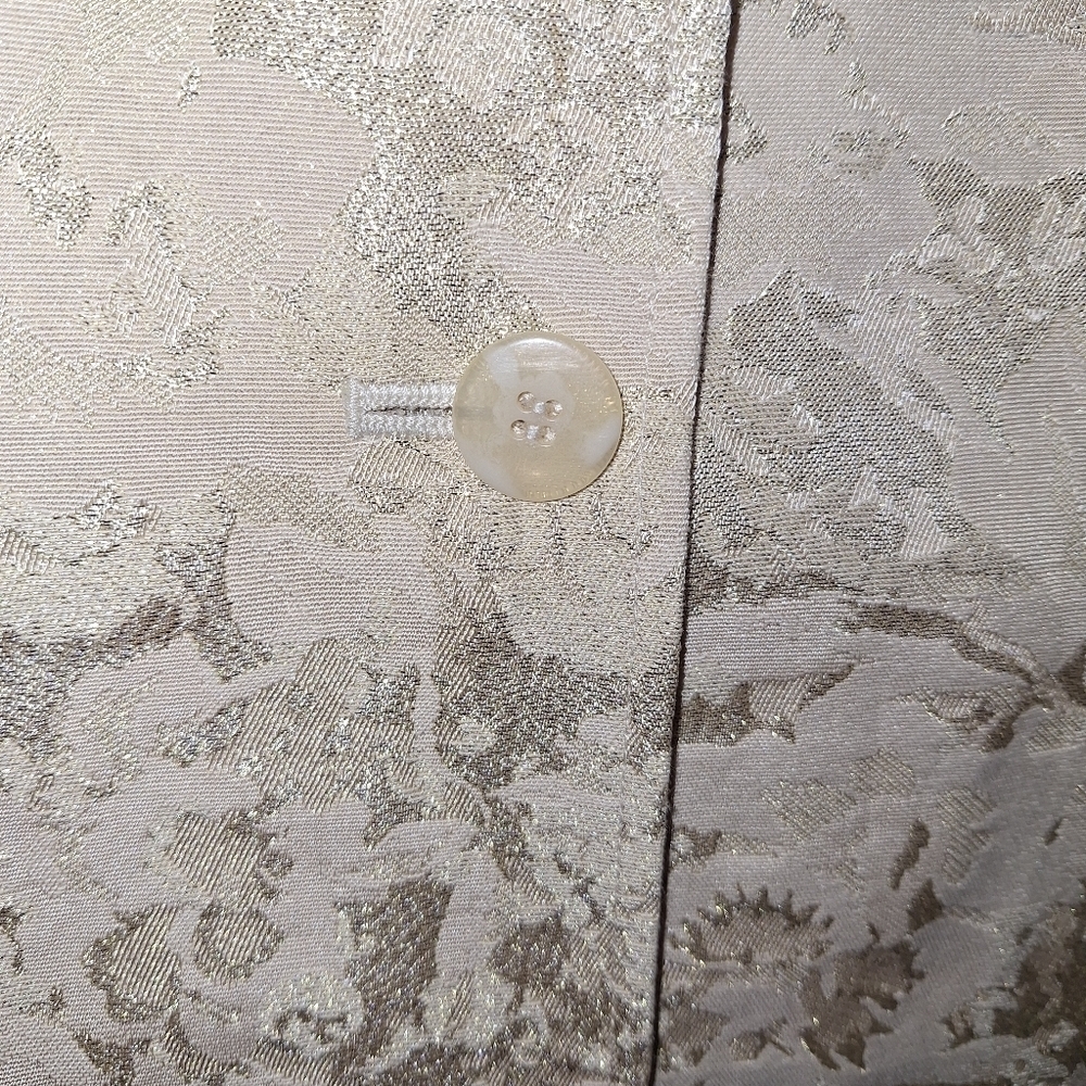 Chico's Gold embossed Women's Blazer with metallic gold highlights. Size… - Picture 2 of 8